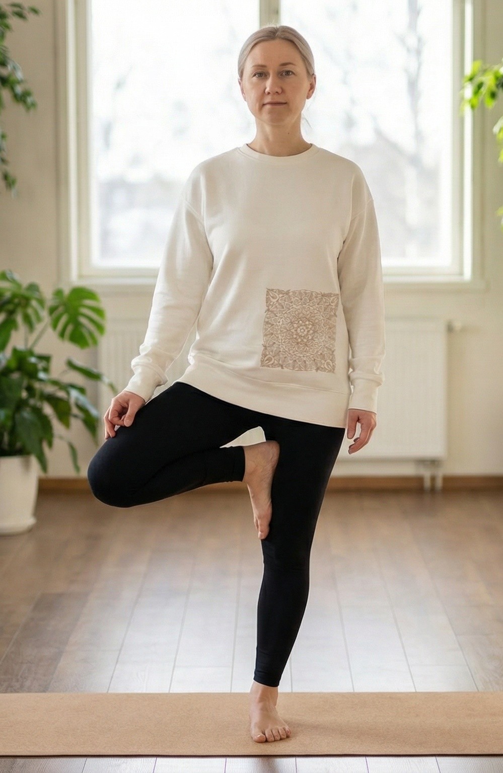 Pikk pullover tikandiga - Image 2